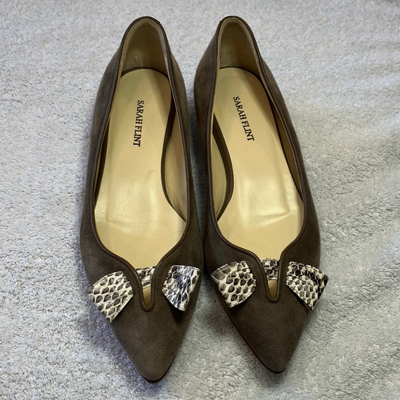 Sarah Flint Lana flats in taupe suede - Picture 3 of 11